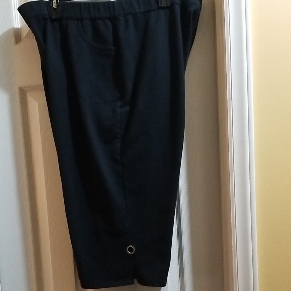 Quacker Factory Women's Capri Pant